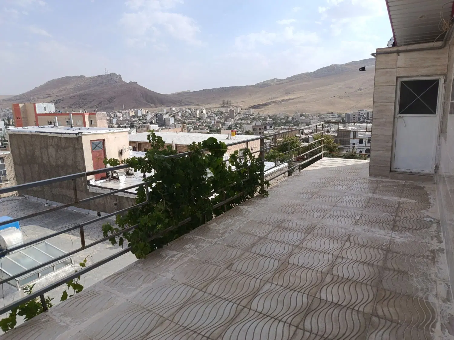 ساختمان ویلایی ۳ طبقه