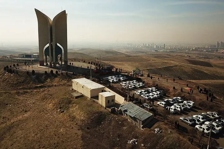 زمین ۵۷۵ متری قطعه ۸ باراجین