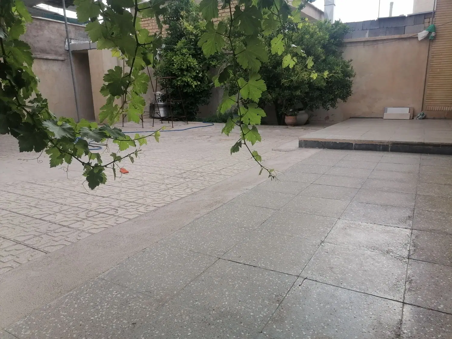خانه ۲۲۰متری ۲طبق،زرقان
