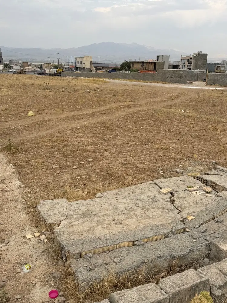 زمین جهت انبار و سوله و کارگاه .خونه باغ