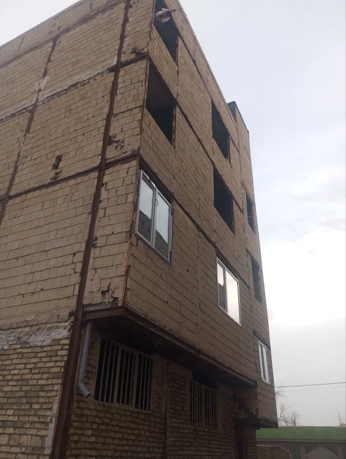آپارتمان سفتکاری