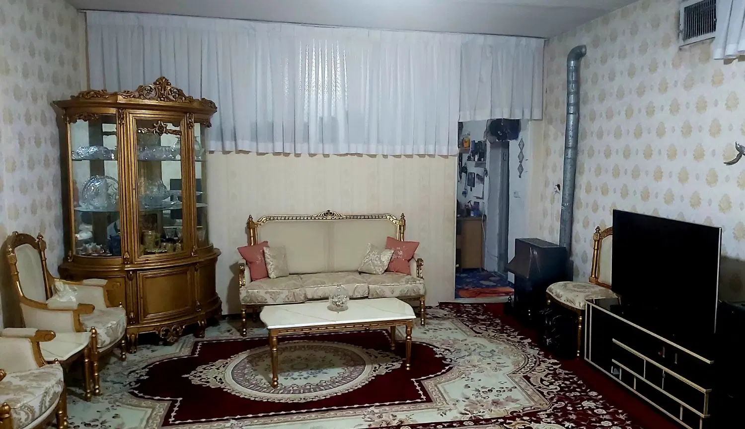 فروش فوری یه واحد آپارتمان واقع در شهرک امام حسین