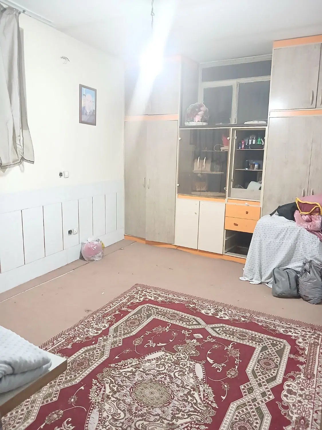 خانه۱۲۴متری همراه مغازه