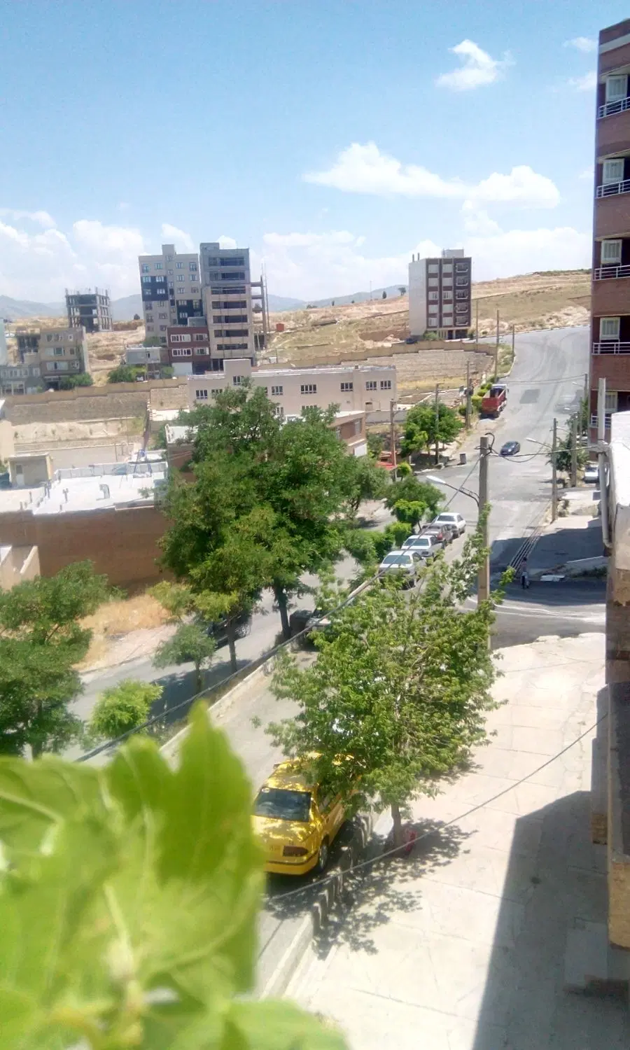 آپارتمان تک واحدی  سه خوابه آزادگان