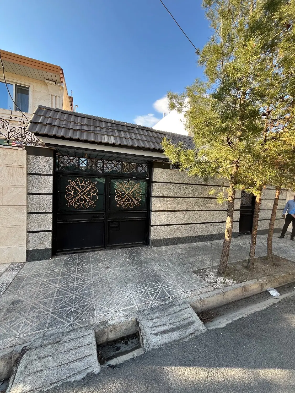 ۲۱۰ متر ویلایی فاز ۴ اندیشه لوکیشن خوب