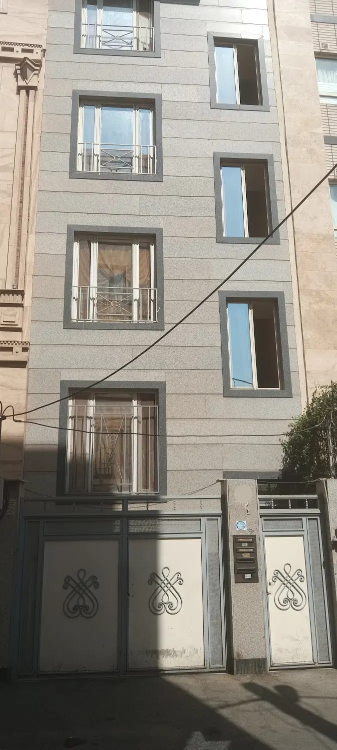 آپارتمان تکواحدی با پارکینگ