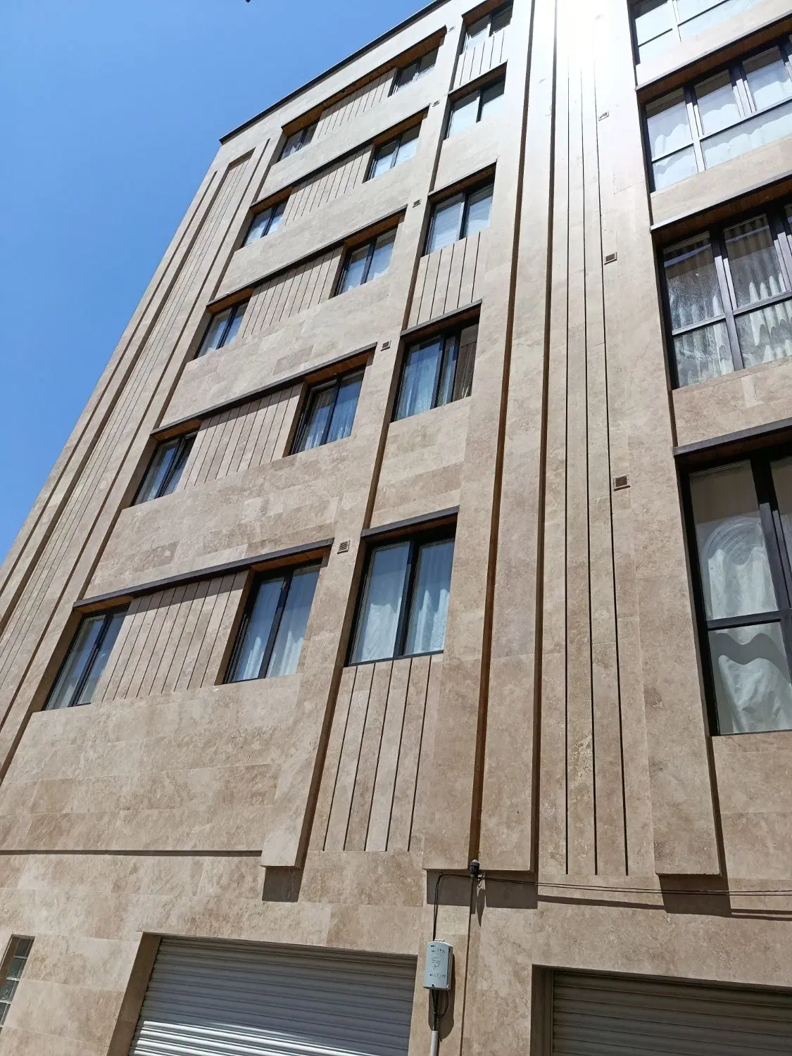 فروش آپارتمان پیروزی