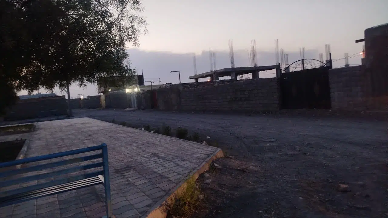 زمین محصور باکانکس وآب و برق، اجاره ای