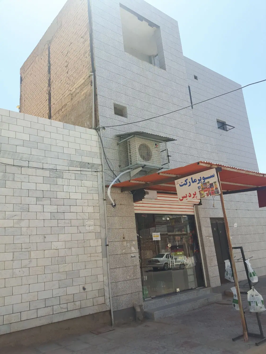 اجاره مغازه فاز۲ خ حکیم ۱
