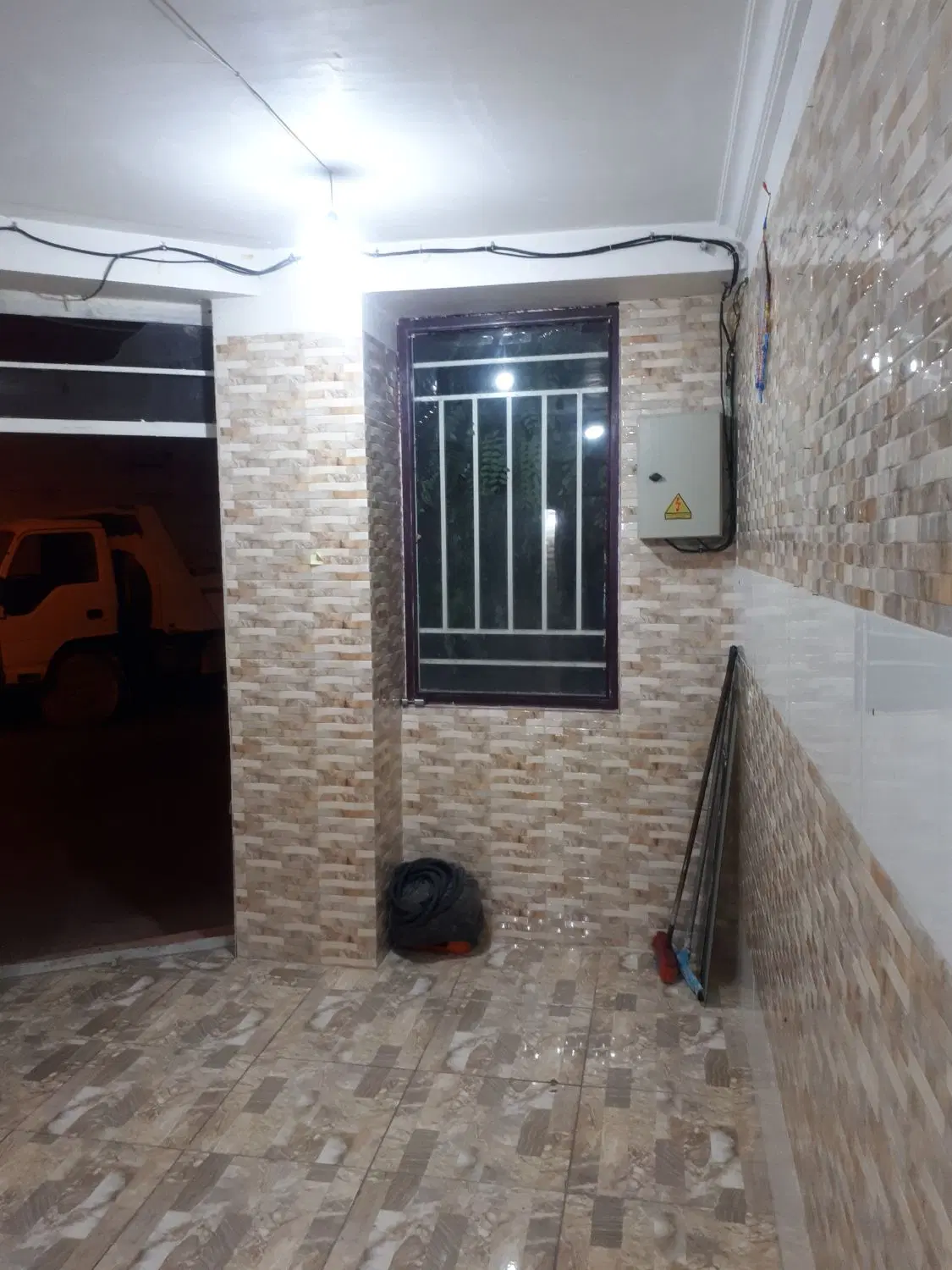 رهن و اجاره مغازه ۱۷ متری درعباس آباد شهریار