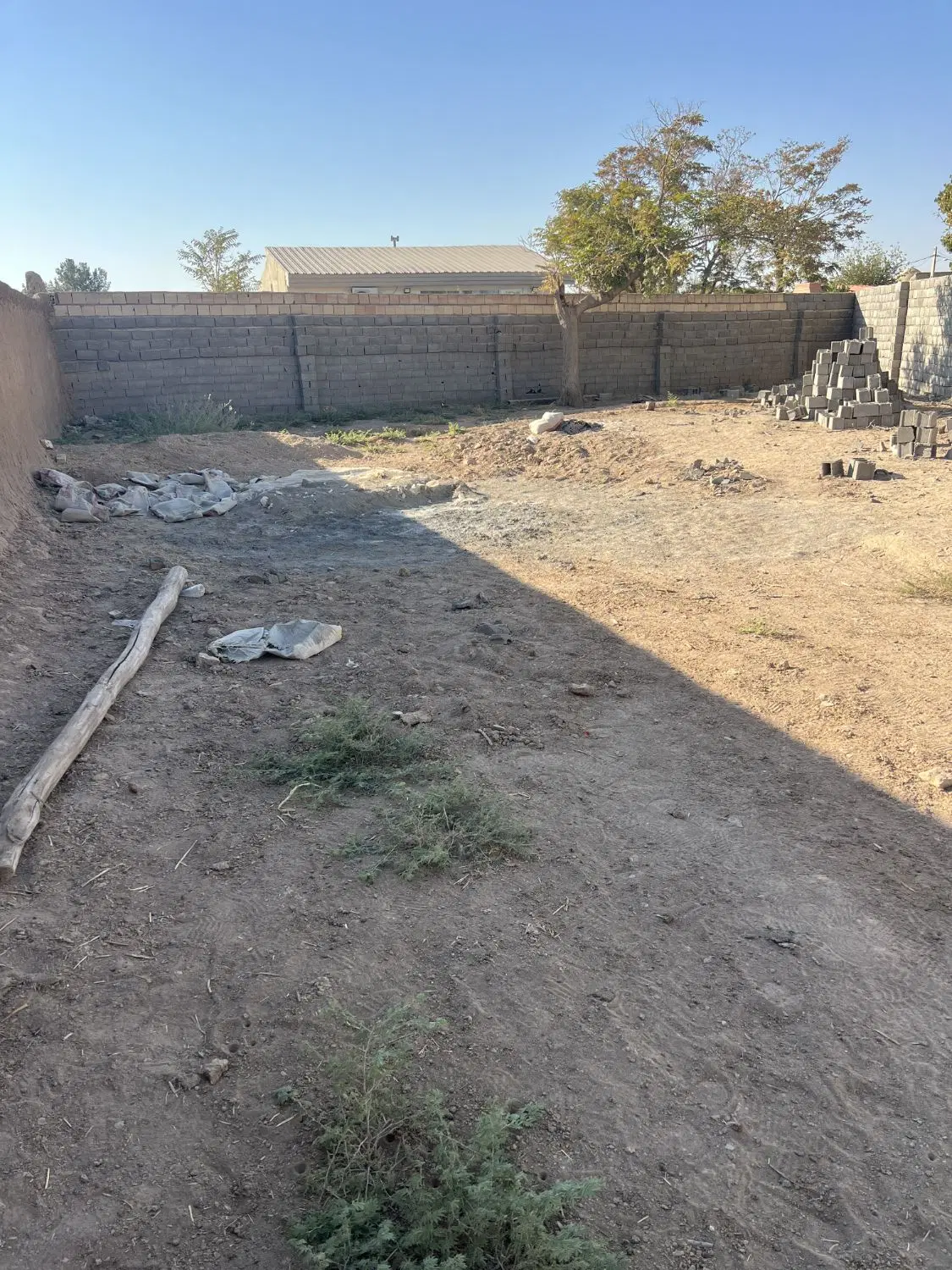 ۴۰۰متر چهار دیواری  ایجدان
