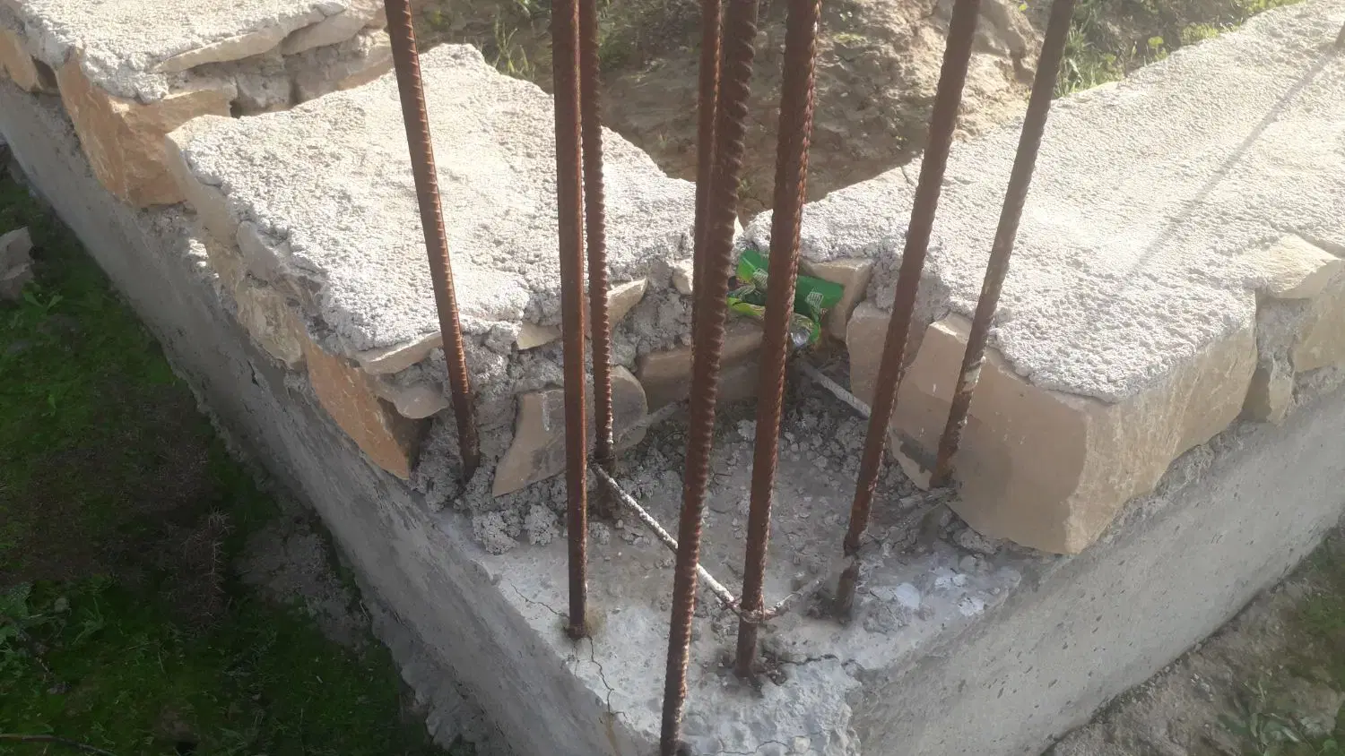 زمین۱۶۸ متری سمغان  قابل ساخت