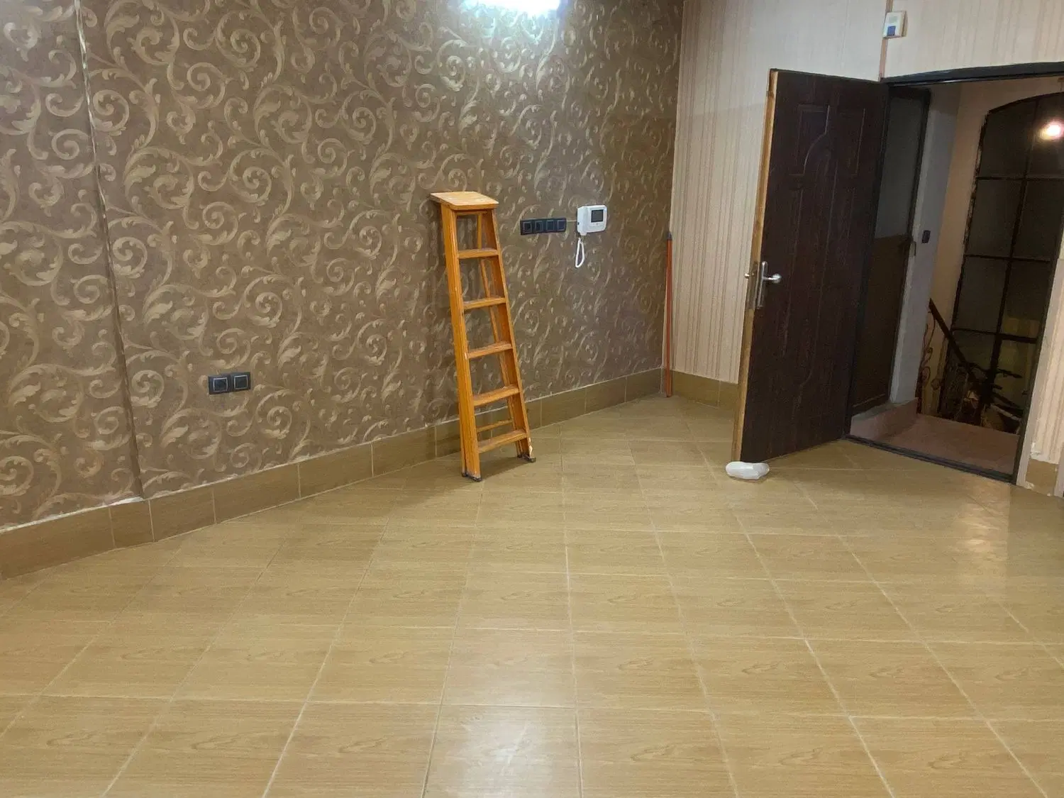 اپارتمان‌شیک‌۱۰۰متر‌نوساز‌دو‌خاب‌توس ۴۲