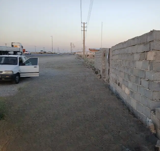 اجاره چهاردیواری با بنا  ،کنار جاده اصلی ،کمربندی