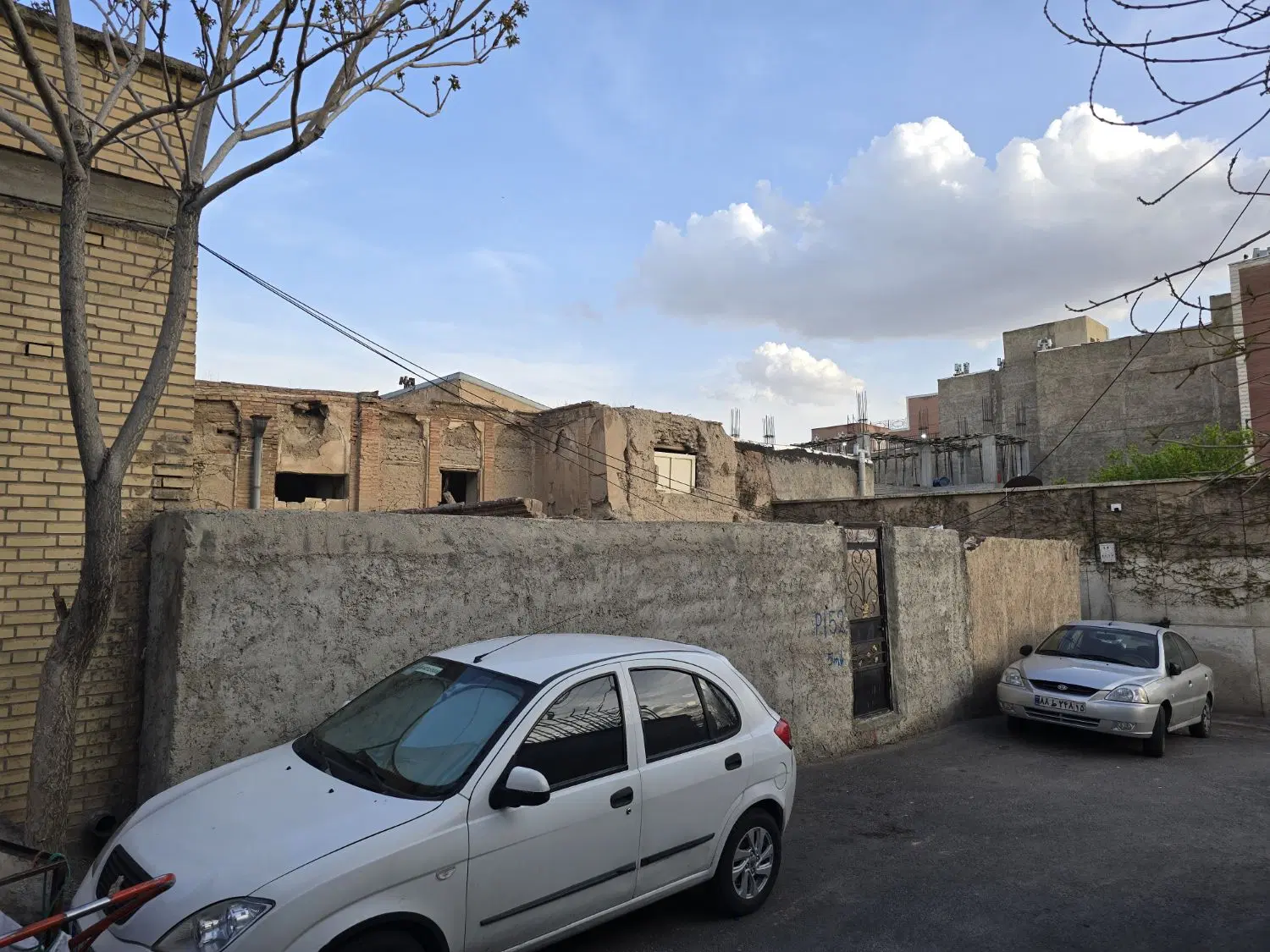 زمین کلنگی بازار (میدان شهدا)
