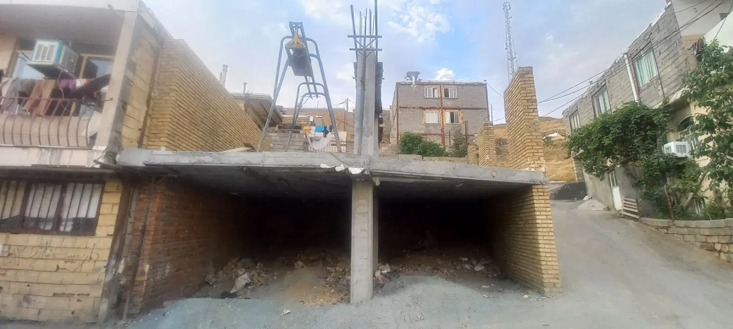 خانه نیمه کاره ننله