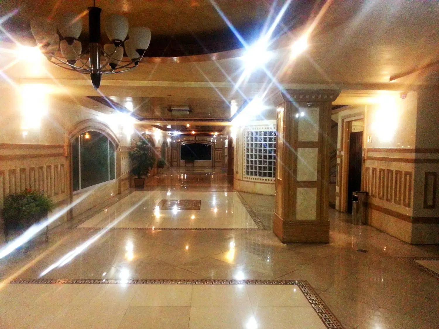 تهاتر با زیر همکف حیاط در اختیار