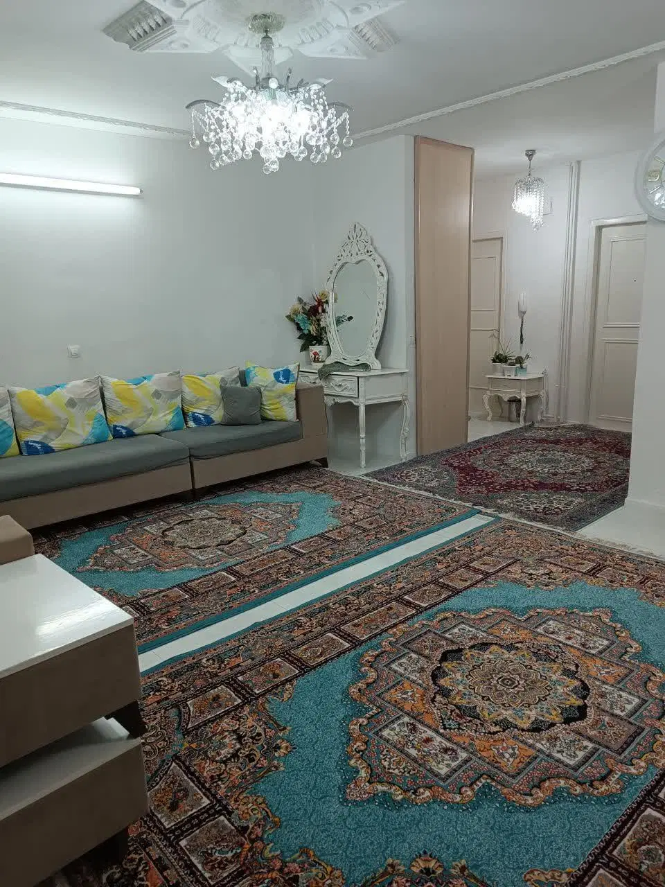 آپارتمان ۷۲ متری طبقه اول در بوستان
