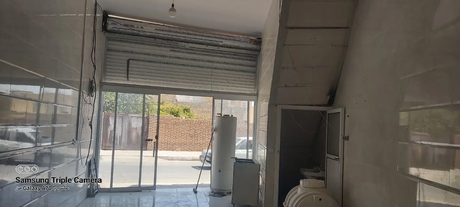 مغازه ۵۰متری