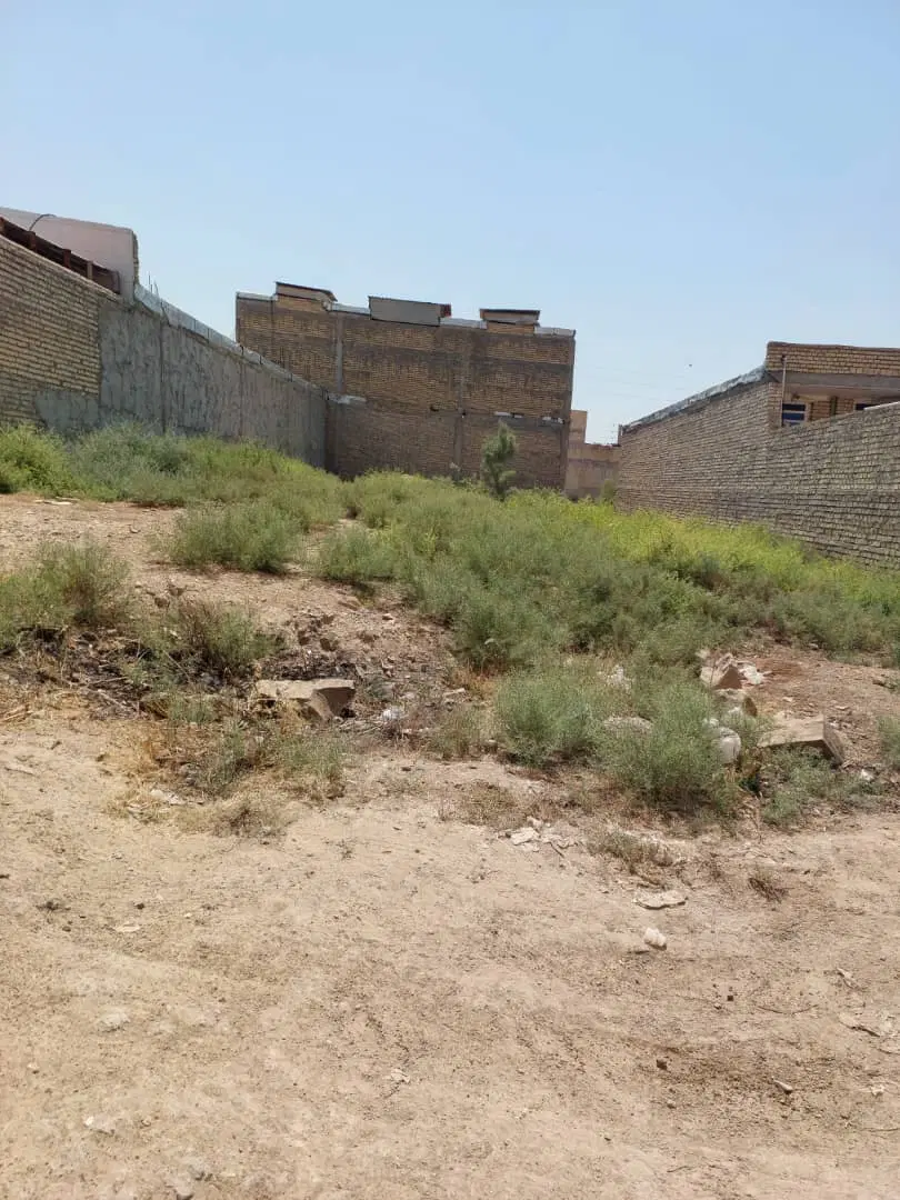 زمین فروشی