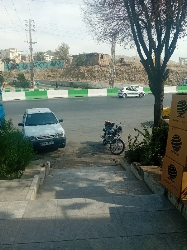 مغازه بلوار اصلی بومهن