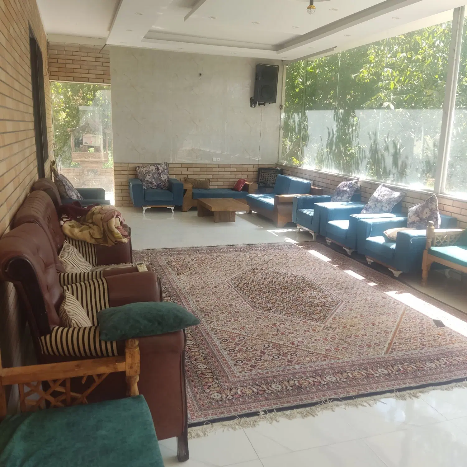 ۱۰۰۰متر باغ با بنا