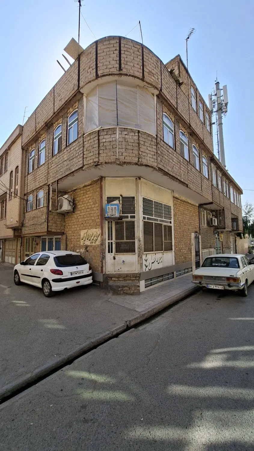 خانه ویلایی سه طبقه