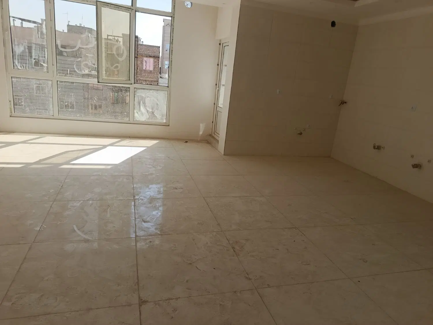 آپارتمان ۱۰۵متری تک واحد
