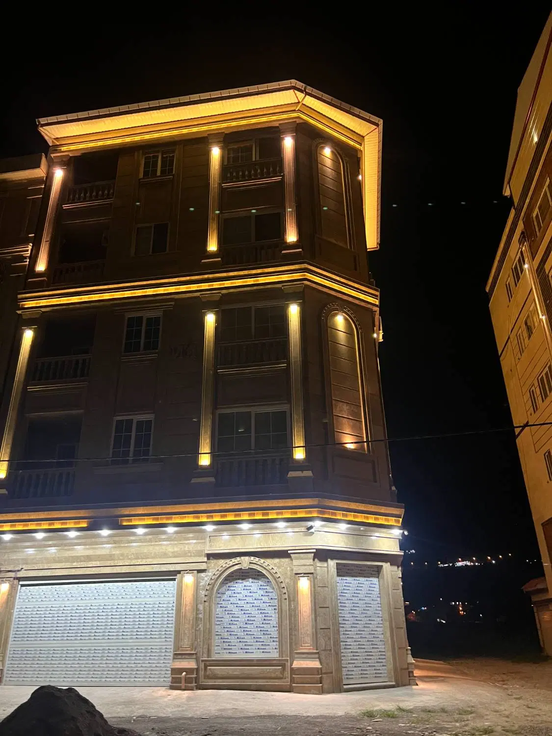 آپارتمان ۱۰۱ متر  (مالک هستم)
