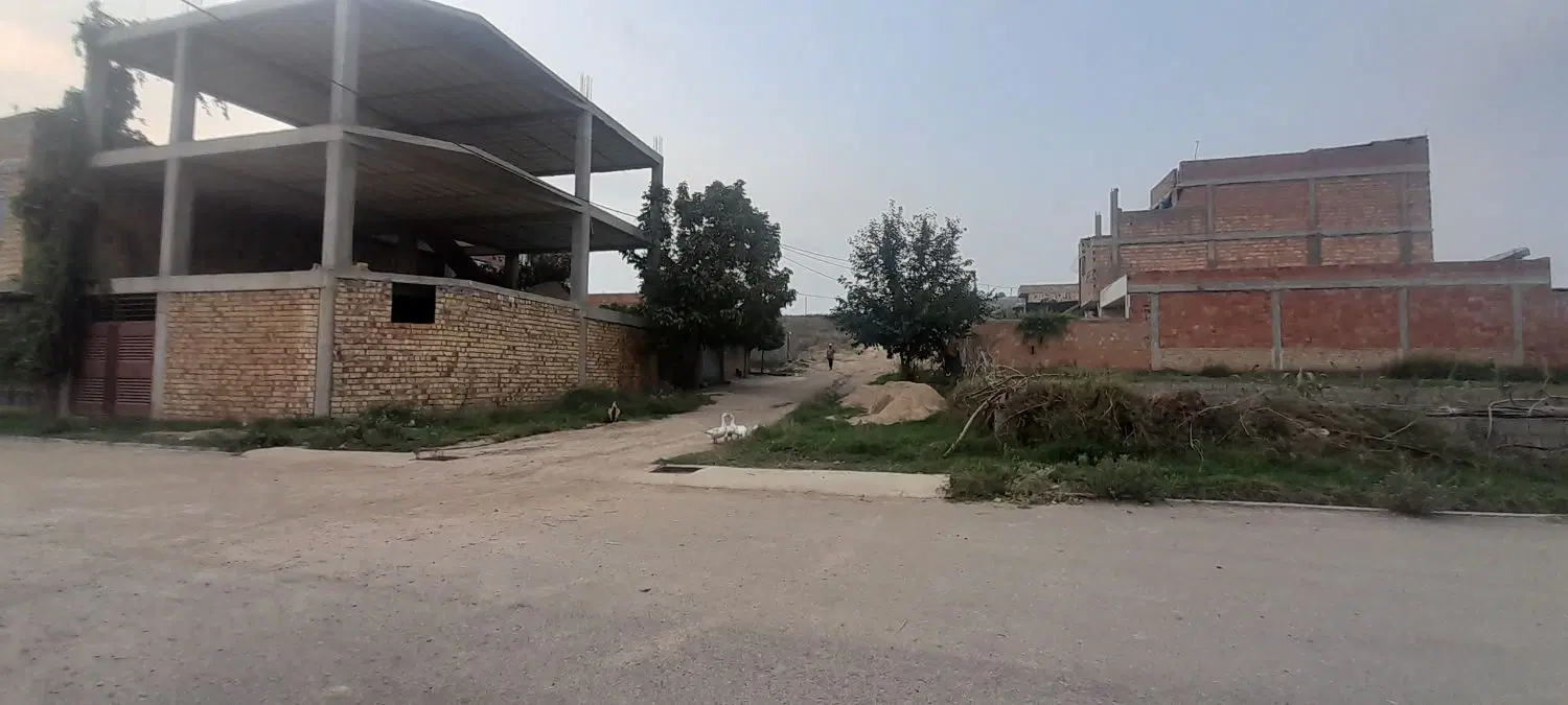 زمین ۱۵۰ متری دونبش کاربری دار