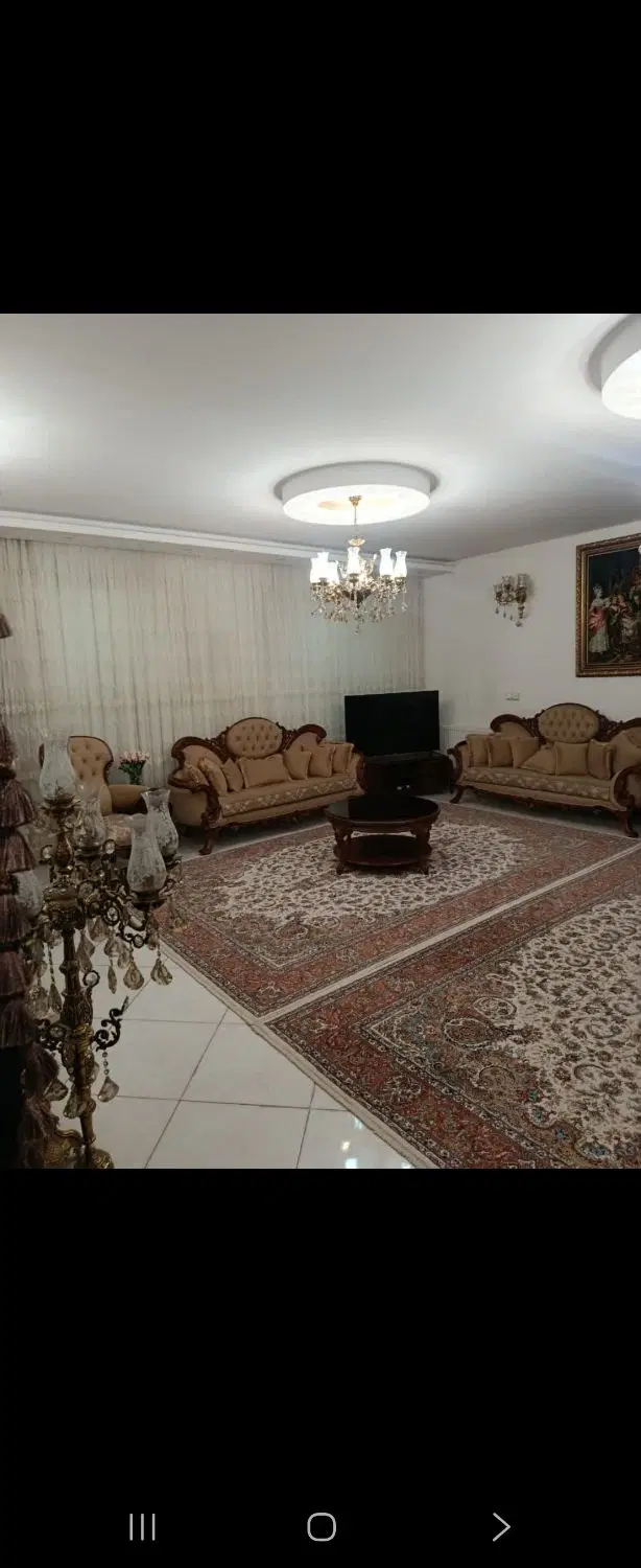 ویلایی 200 متری حافظ شمالی
