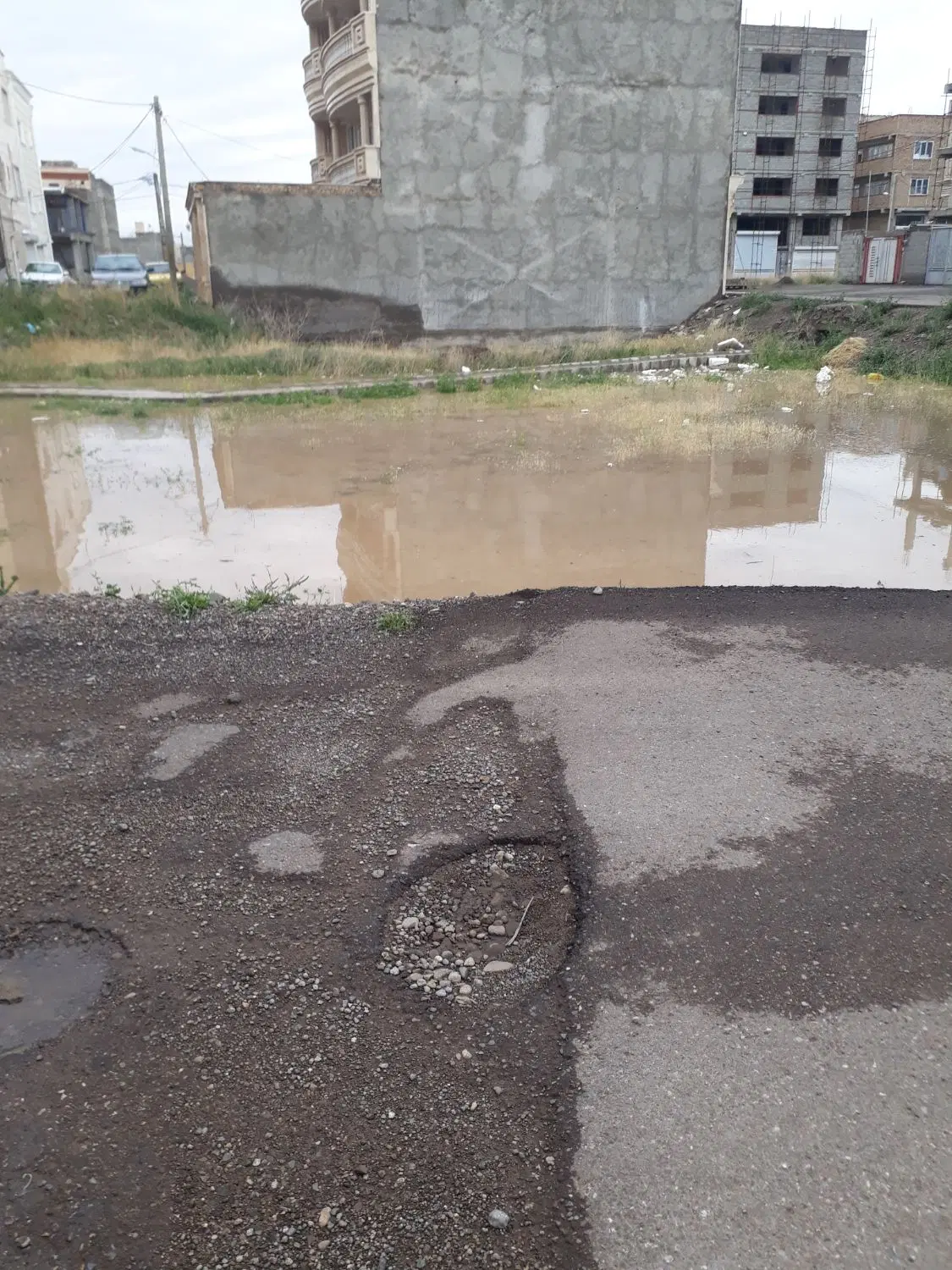 زمین در برکمربندی اعلامه امینی