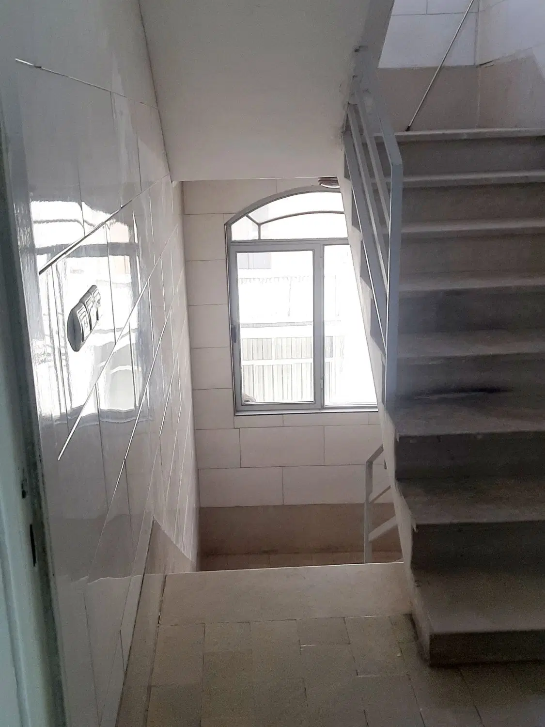 اپارتمان تک واحدی