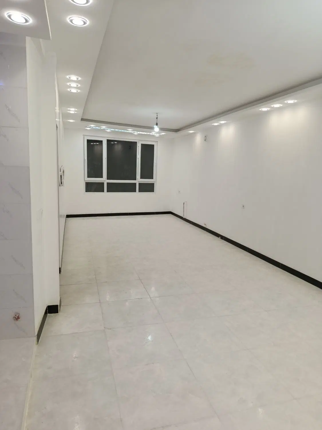 خانه ویلایی در سه طبقه