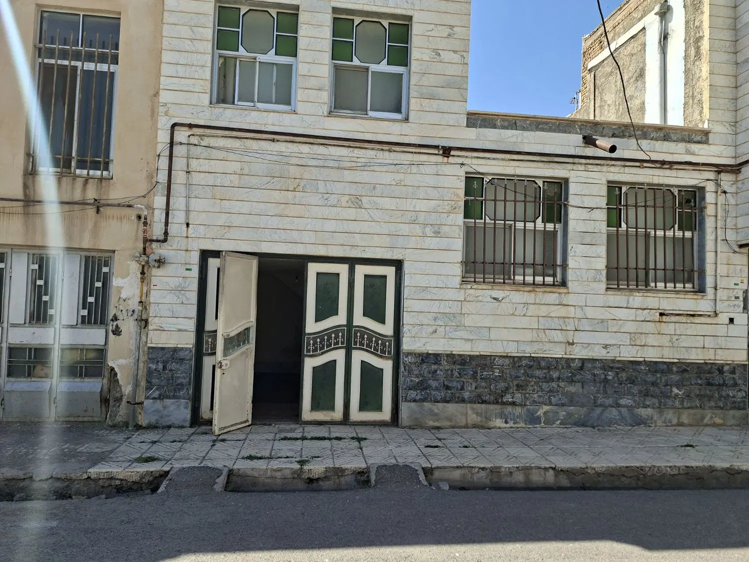 اجاره پارکینگ در ولیعصر