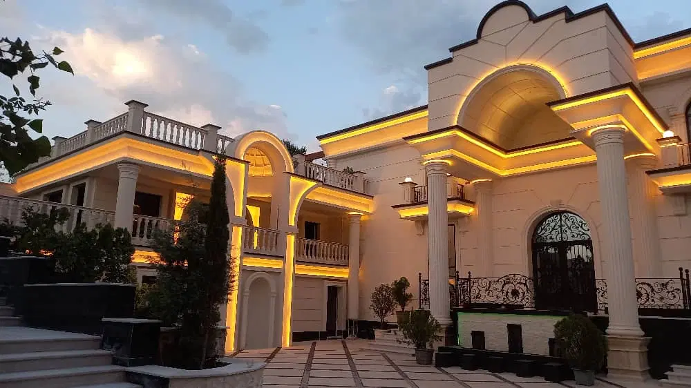 ویلایی دو کله واقع در غربیها بر ۱۱