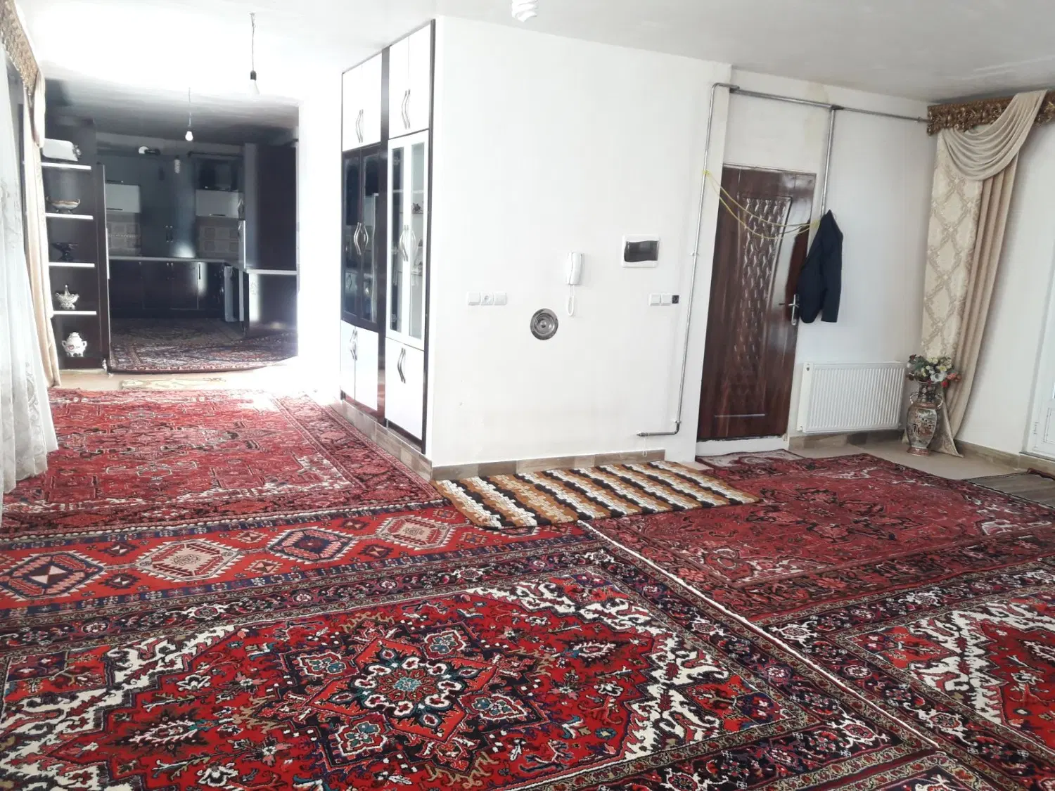 آپارتمان ۱۴۰ متر در گرو کوچه راهنما