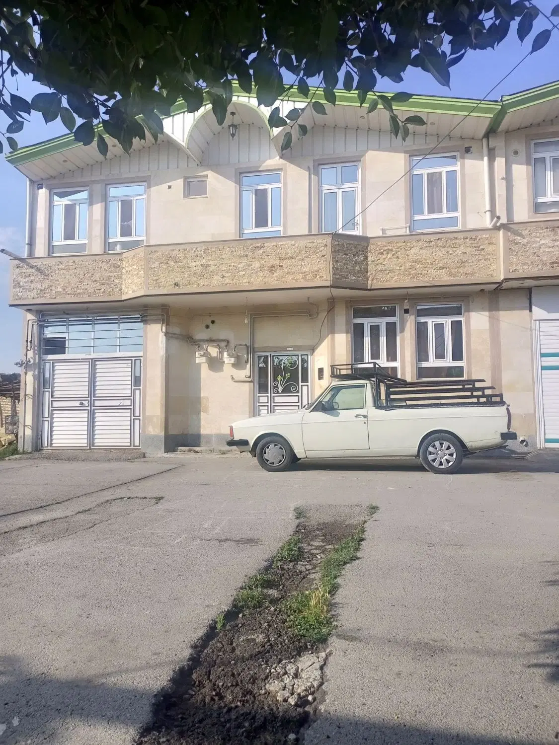 ساختمان دوطبقه ارومیه کوی گلستان