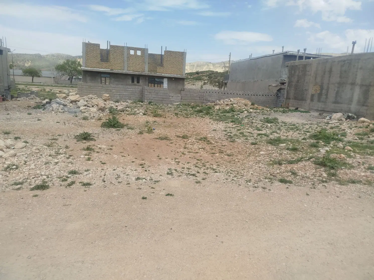 زمین مسکونی تنگاری