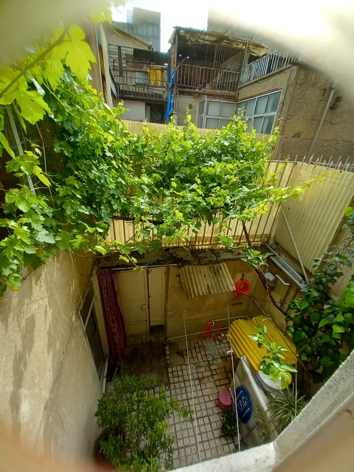 خانه 3 طبقه دو بر در محله مقدم