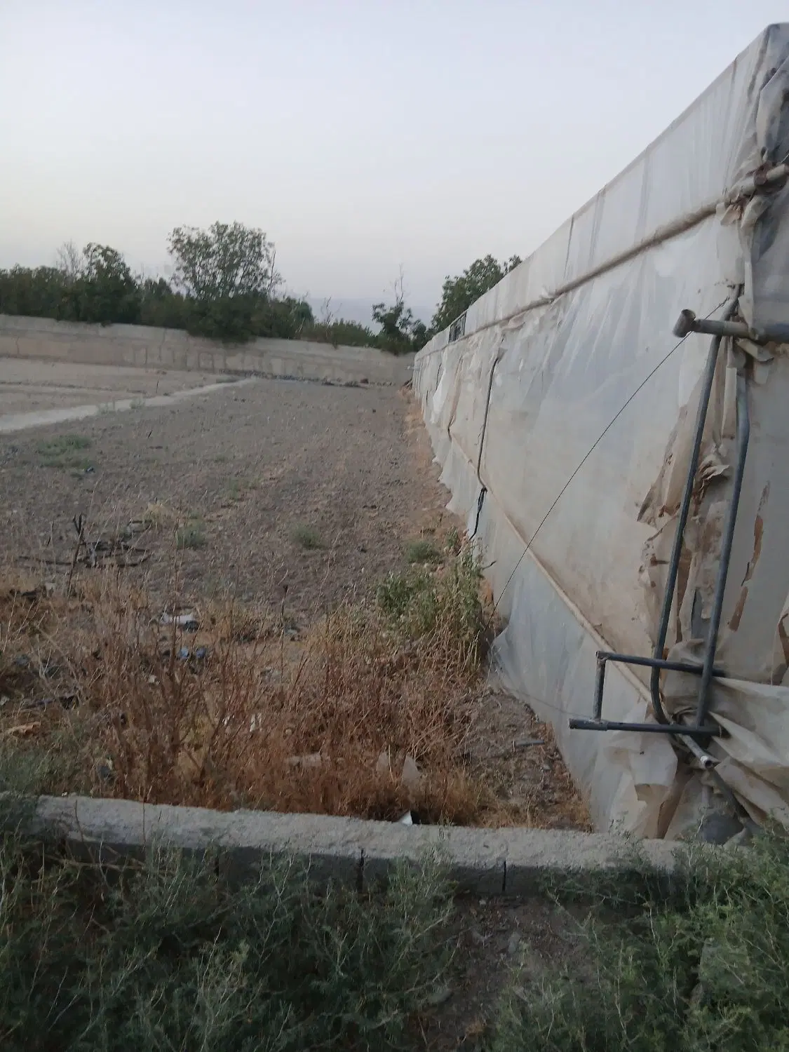 زمین جهت مصالح فوروشی