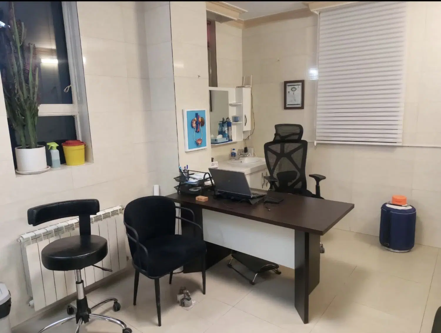 اجاره دفتر کار بر خیابان توحید