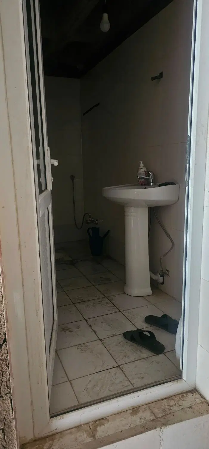 مغازه اجاره ای ۱۲۰ متری