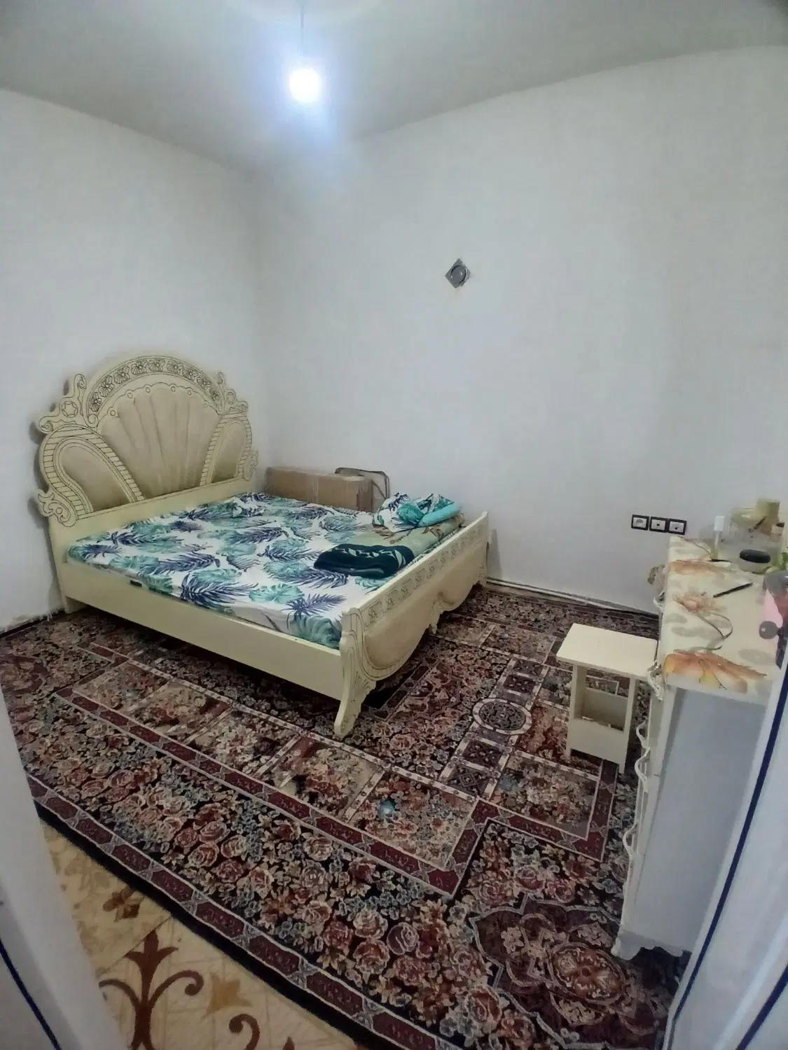 آپارتمان تک واحدی از دوطبقه.داخل شهر نمین