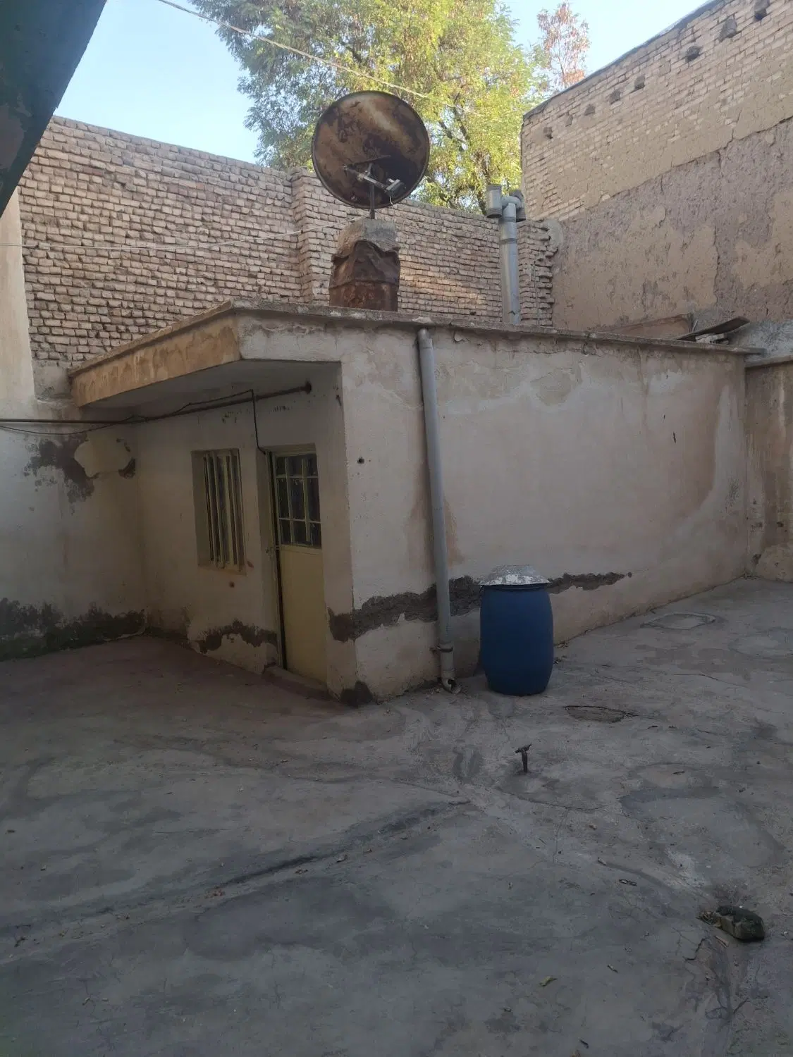 یک‌باب‌ساختمان واقع در بستان‌اباد‌