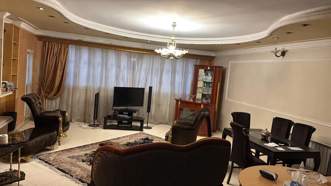 آپارتمان طبقه ۲