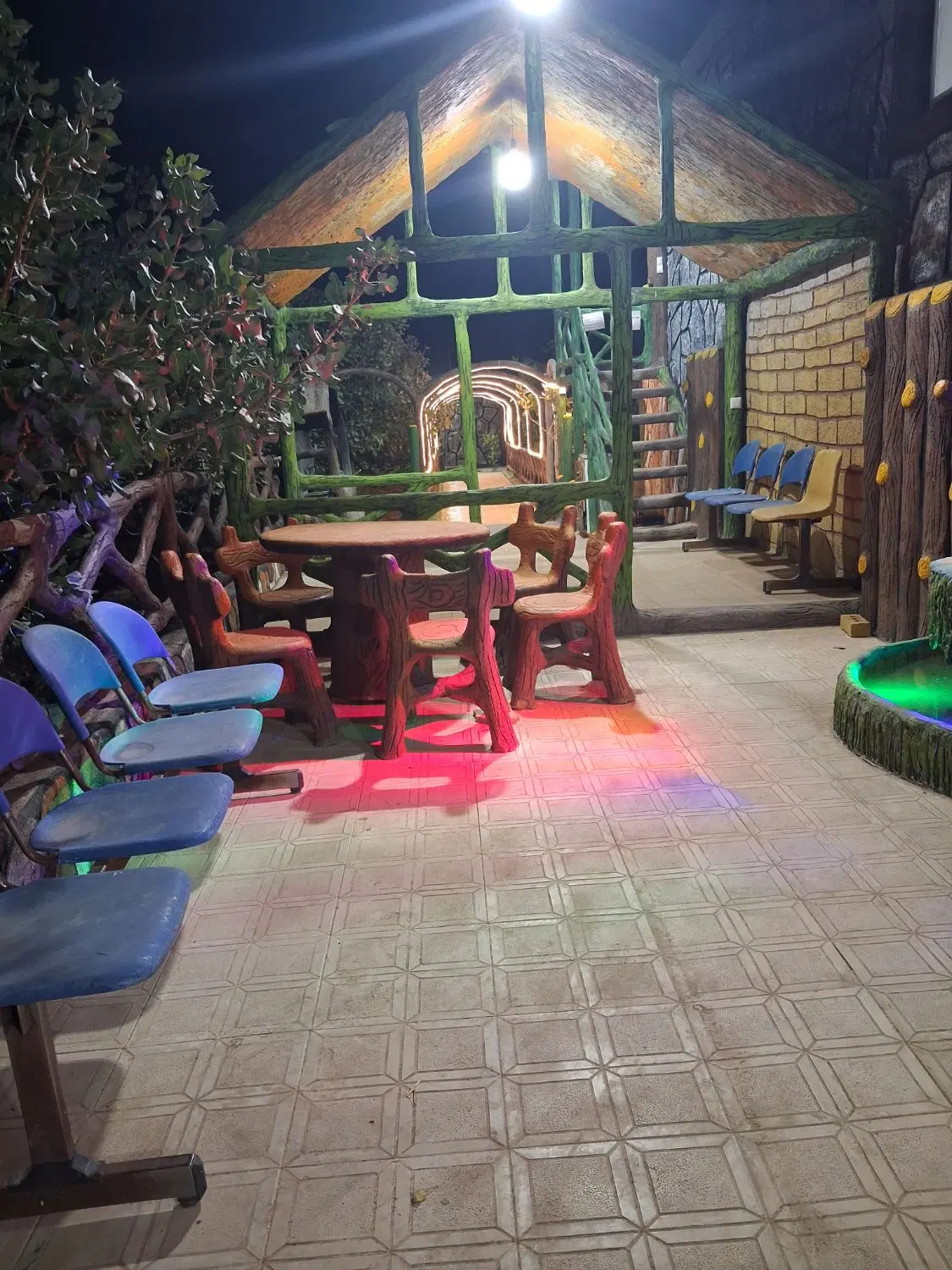 باغ ویلا اجاره  خواف باغات محله لاج