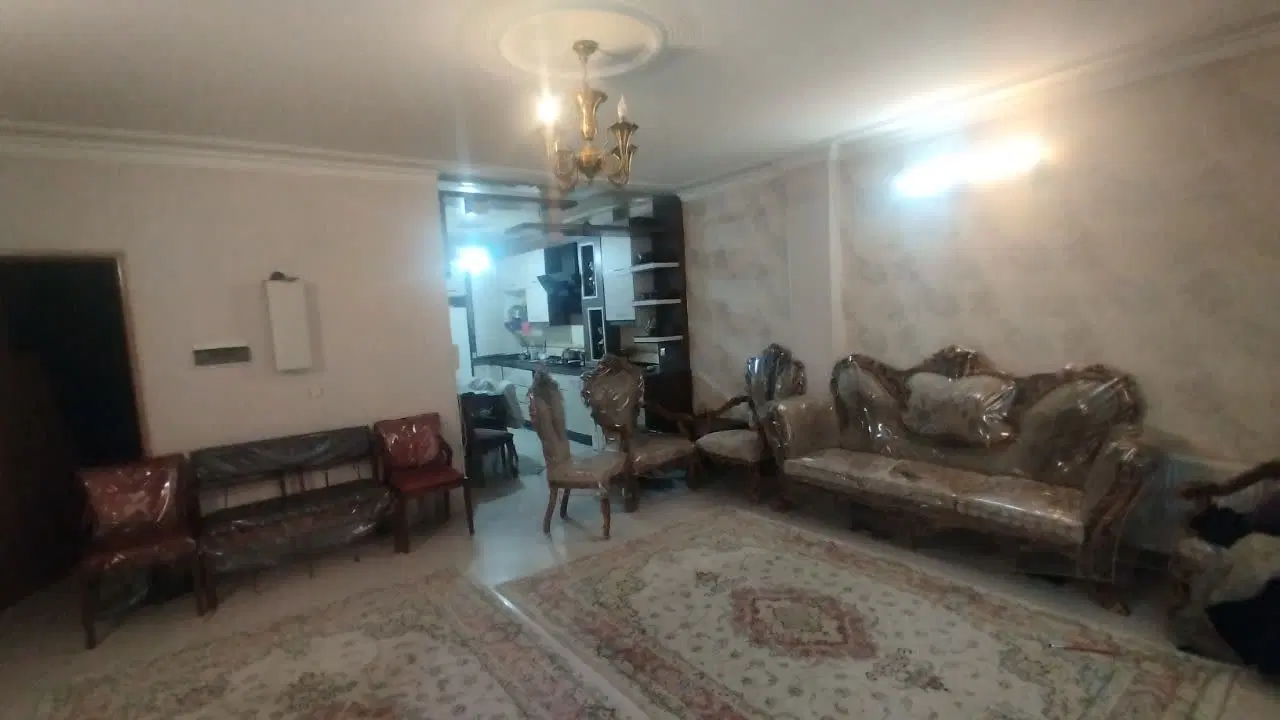 ۹۵ طبقه همکف حیاط اختصاصی