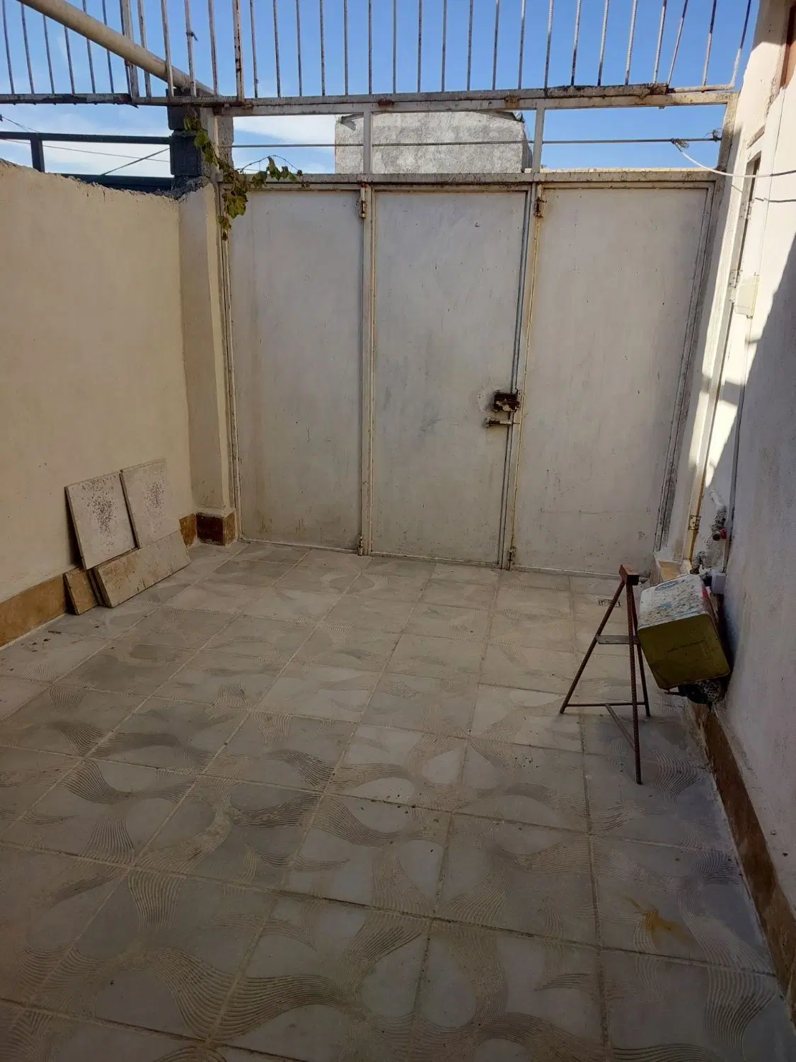 خانه کرناچی کوچه 123