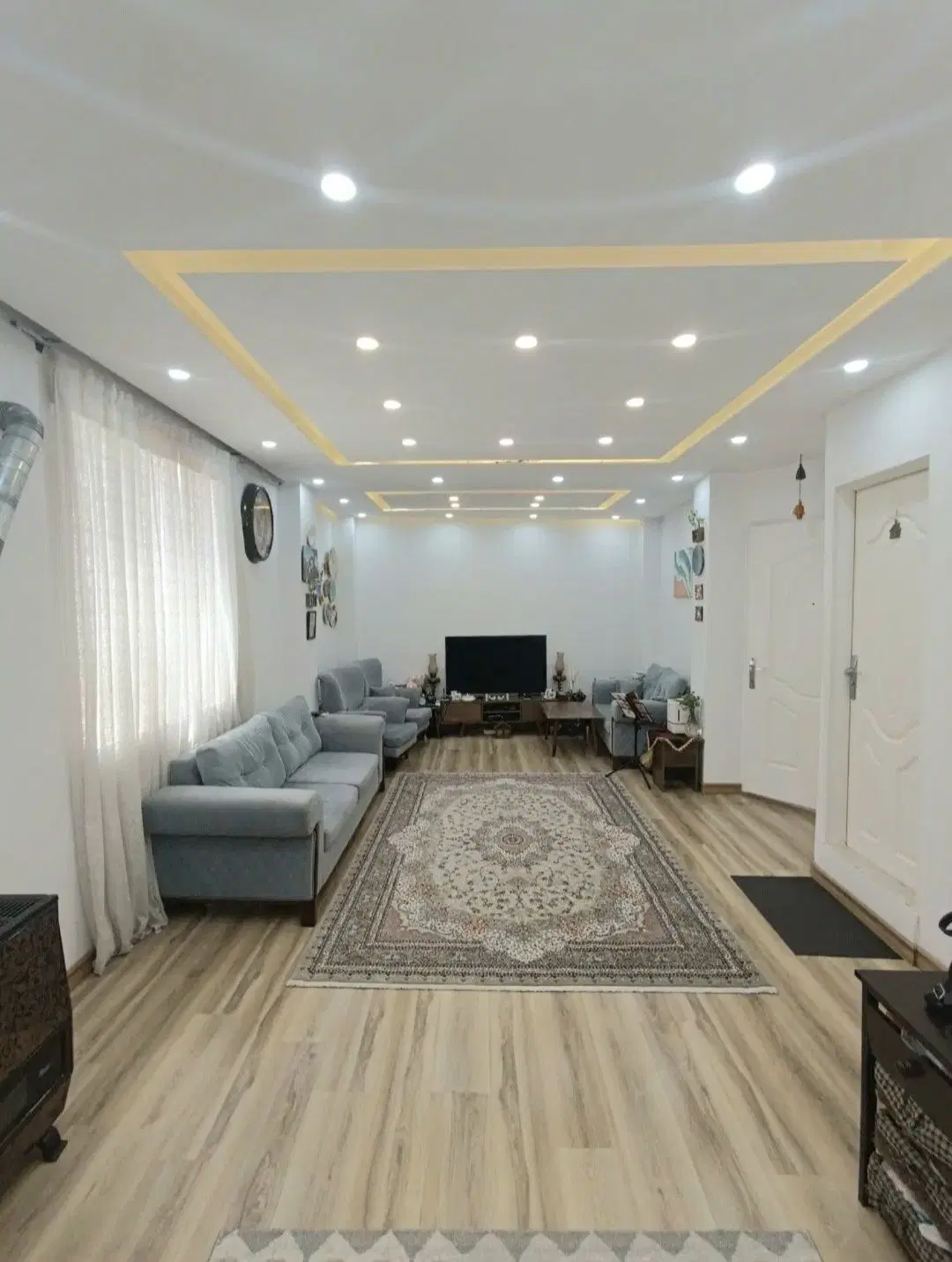 ۶۱متری کوچه مرادی طبقه اول